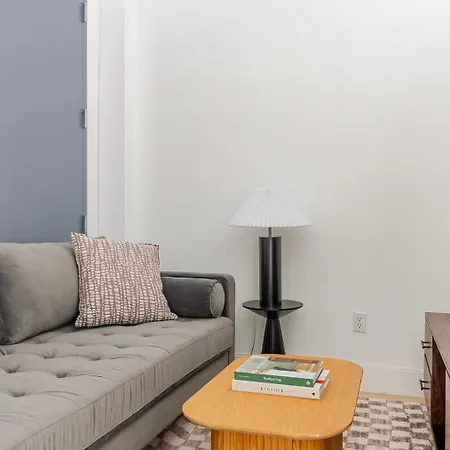 Apartment Blueground Midtown West Washerdryer Nr Times Square Nyc-1853