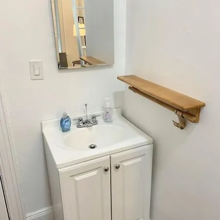 Inn Private With Shared Bath On Union Square 11 *