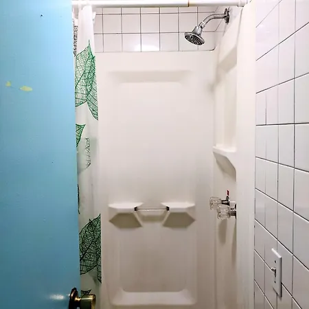 Chelsea Studio-shared Bathroom With Kitchen Twin Bunk Bed *