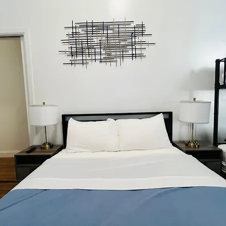 2bd-2ba Theater District * New York