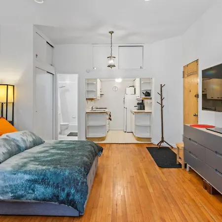 Stylish In Park Location Ever Apartment