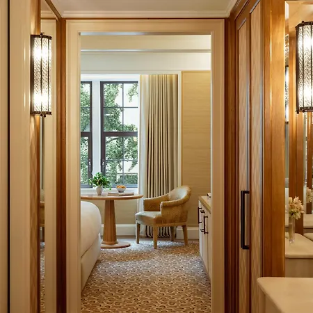 Hotel The Surrey, A Corinthia New York
