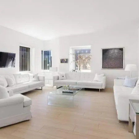 Exclusive Midtown Manhattan Nyc Luxury Penthouse Sleeps 8 * New York
