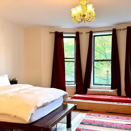 Apartment Private Spacious With 2 Bedrooms 2 Bathroomss And A Deck *