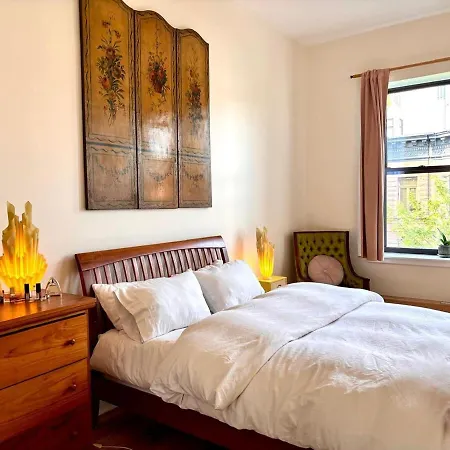 Private Spacious With 2 Bedrooms 2 Bathroomss And A Deck Apartment