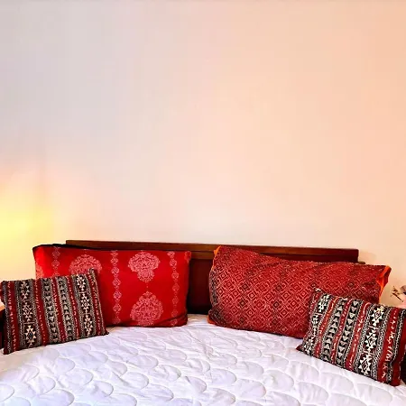 Apartment Private Spacious With 2 Bedrooms 2 Bathroomss And A Deck