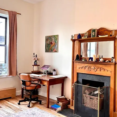 Apartment Private Spacious With 2 Bedrooms 2 Bathroomss And A Deck *