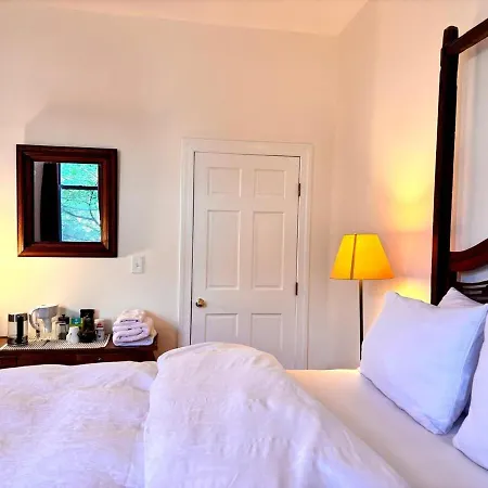 Apartment Private Spacious With 2 Bedrooms 2 Bathroomss And A Deck New York
