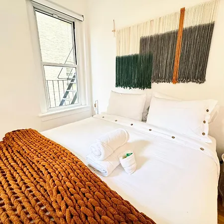Upper East Side 2 Bedrooms Gem New York