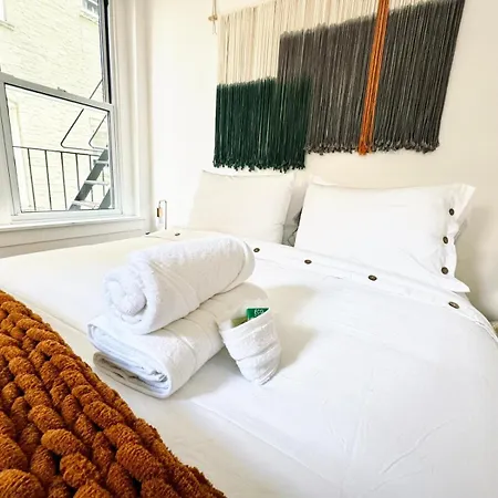 Apartment Upper East Side 2 Bedrooms Gem *
