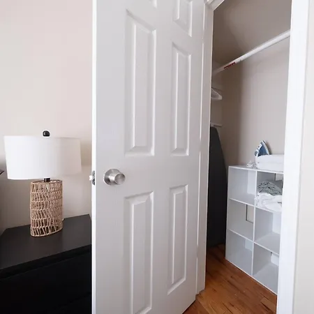 Sunny 4br 2ba Retreat Near Columbia Apartment *