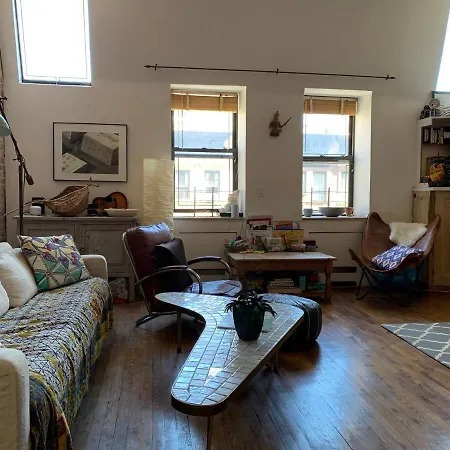 Apartment Airy Brownstone Penthouse Duplex Near Park *