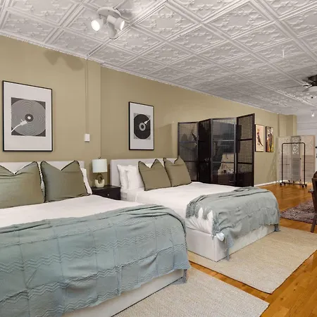 Apartment Manhattan Loft Bliss, Bright & Rustic Charm *