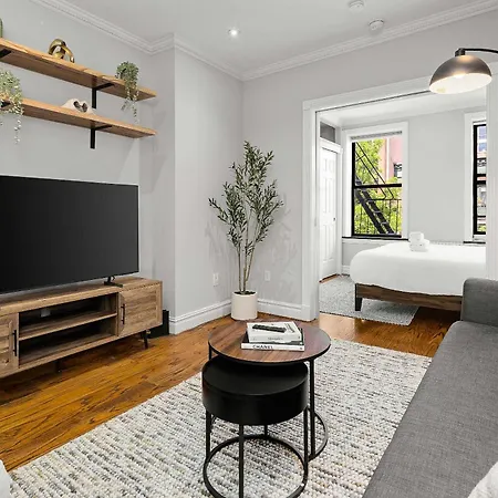 Apartment Chic Nyc Escape In Vibrant Downtown New York