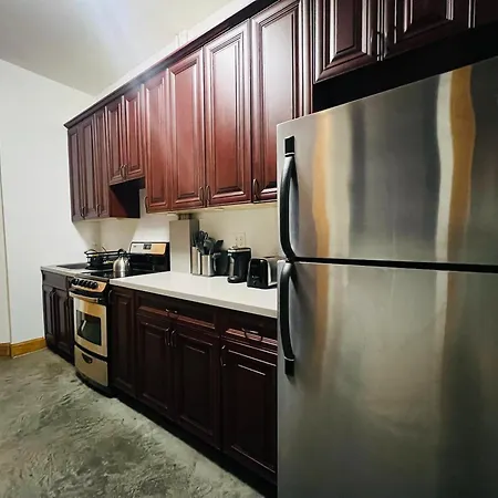 The Manhattan 44 Apartment