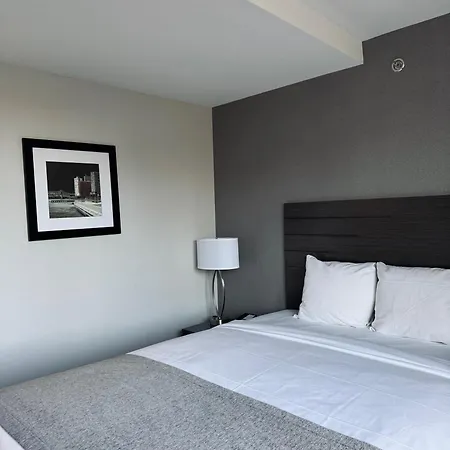 Capital Long Island Hotel