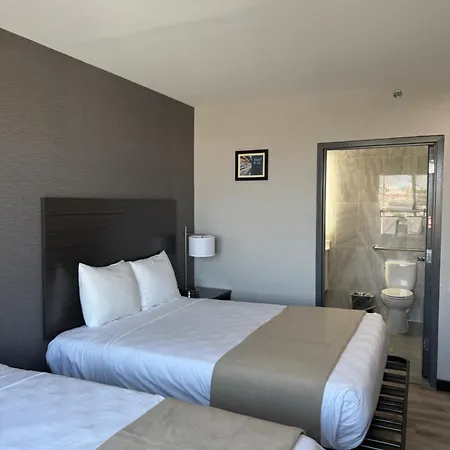 The - Long Island Hotel 3*