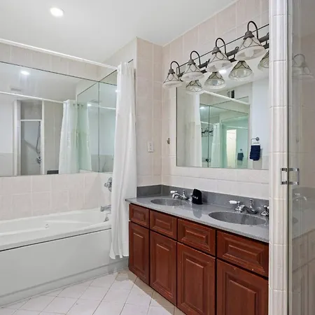 Apartment The Apollo New York