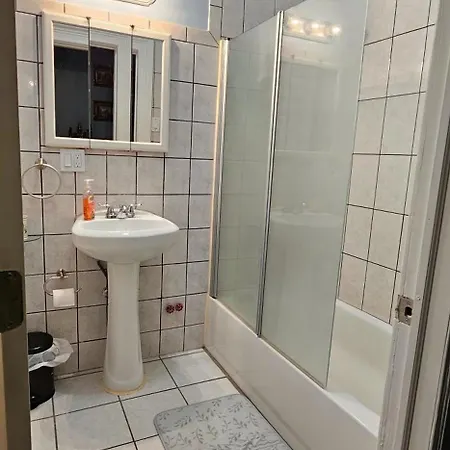Luxurious At Colonial Townhouse * New York