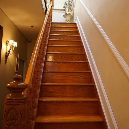 Apartment Luxurious At Colonial Townhouse