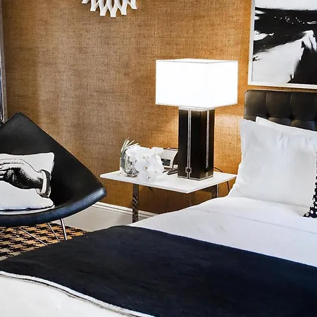 Ameritania At Times Square 4*
