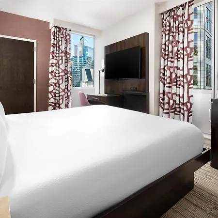 Hilton Garden - Times Square Hotel 3*
