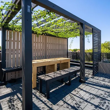 Brooklyn Bay Lofts - Modern Chic With Rooftop Terrace