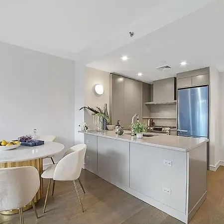 Apartment 194-4c Stylish 3br 2ba Washer-dryer Rooftop
