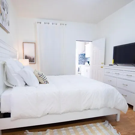 Lovely 1 Bedroom With Patio By Yankee Stadium New York