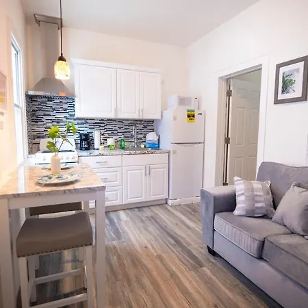 Lovely 1 Bedroom With Patio By Yankee Stadium Apartment *