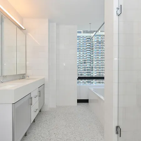 Opulent 2br Duplex - Iconic Midtown Views Apartment *