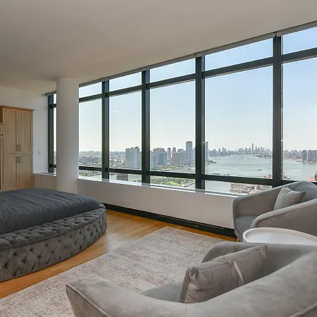Opulent 2br Duplex - Iconic Midtown Views Apartment *
