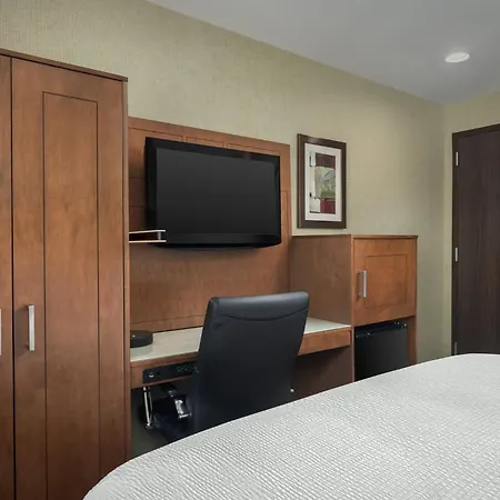 Hotel Express Manhattan Midtown West By Ihg New York