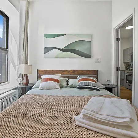 Designer 2 Bedroom Comfort Near Park New York