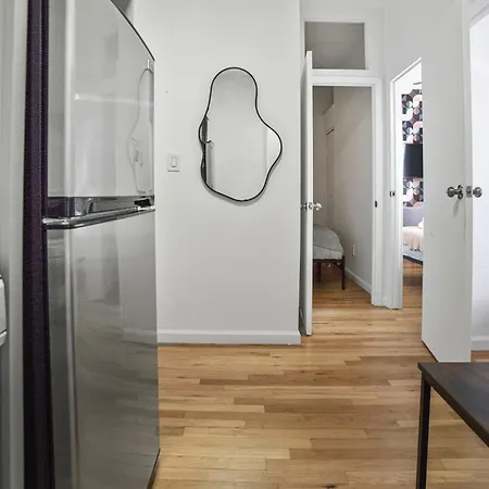 Designer 2 Bedroom Comfort Near Park * New York