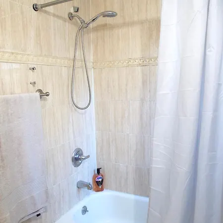 Brightonbeach3-room W & Balcony Homestay New York