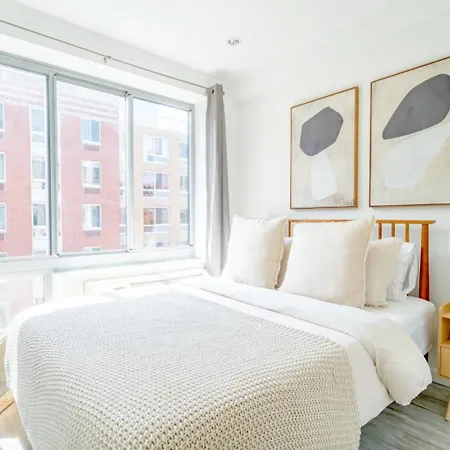3br 1ba Charmer Near Near Times Square & Broadway Apartment