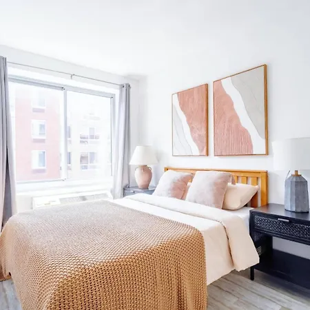 Apartment 3br 1ba Charmer Near Near Times Square & Broadway *
