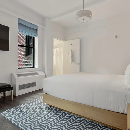 Hotel Newly Renovated At Club Quarters Times Square,