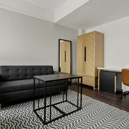 Newly Renovated At Club Quarters Times Square, Hotel New York
