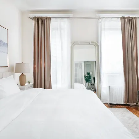 211-3 Prime Union Square Large 1br Great Value New York