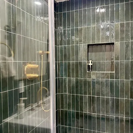 Private Loft Steps To Prospect Park & Trains New York