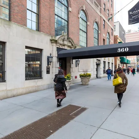 Holiday home Chelsea 2br W Gym Doorman Nr Penn Station Nyc-676 *