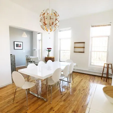 Serene Brooklyn Escape Near Cafes & Park, Sleeps 5 Apartment New York