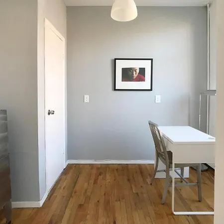 Apartment Serene Brooklyn Escape Near Cafes & Park, Sleeps 5 New York