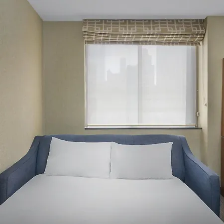 Hotel Express Manhattan Midtown West By Ihg