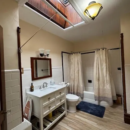 Homestay Plg House *