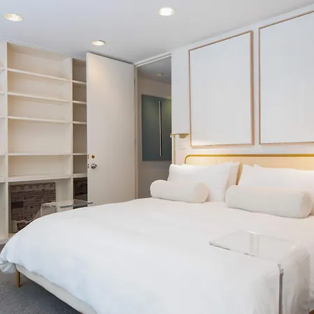 Holiday home Private Beautiful Townhome W Zen Garden *