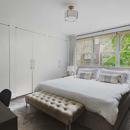 Private Penthouse W Roof Oasis Apartment *