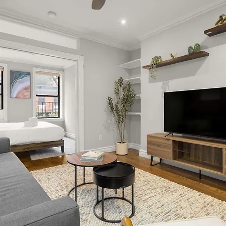 Stylish In Trendy East Village Apartment New York